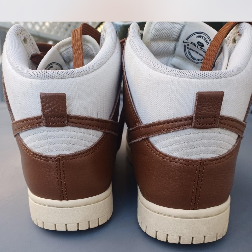 Nike Men's High-Top Sneakers in White and Brown - Picture 5 of 5